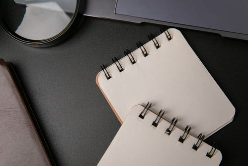 便簽本辦公用品商務(wù)攝影圖 簡潔高效的視覺傳達(dá)藝術(shù)